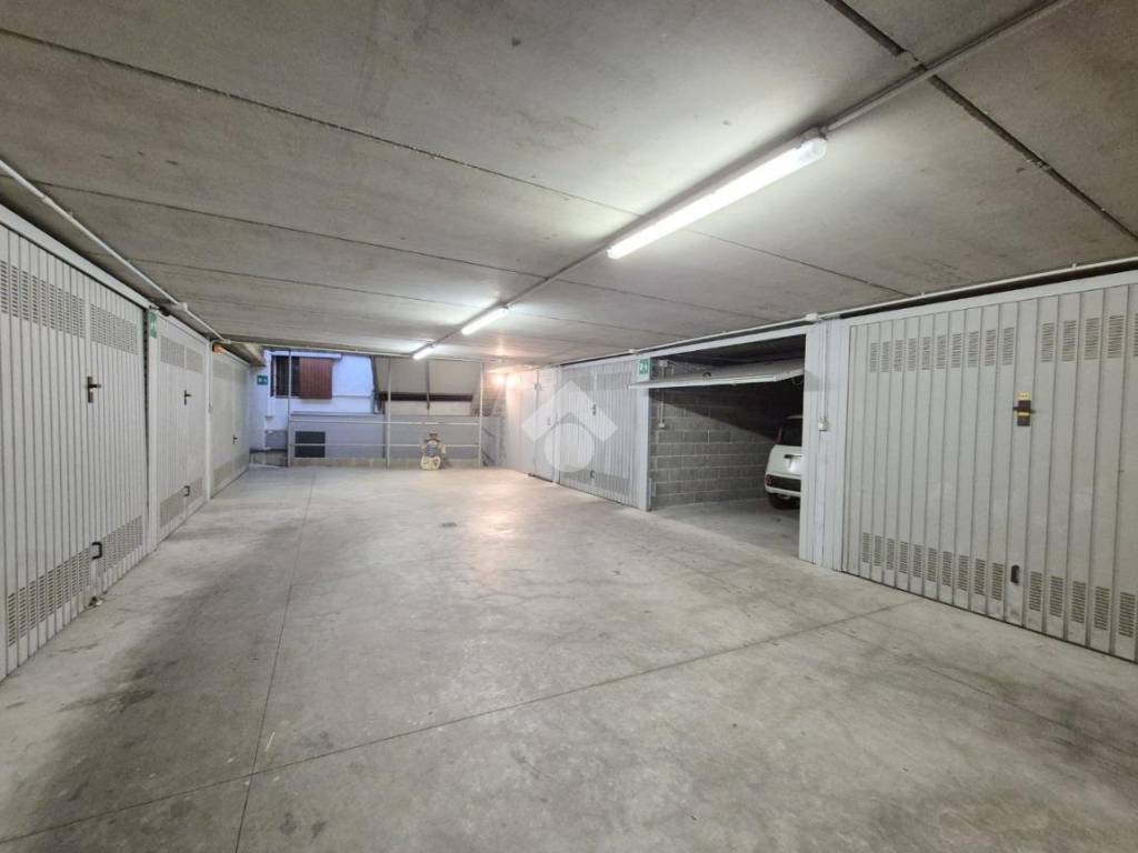 Box / garage a Acqui terme in Via Ermenegildo Trucco, 20 - Foto 5