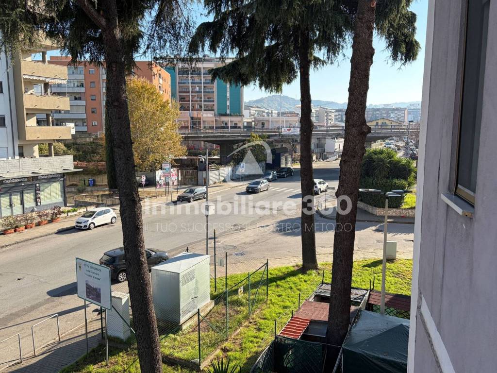 Appartamento a Cosenza in Via Popilia - Foto 3