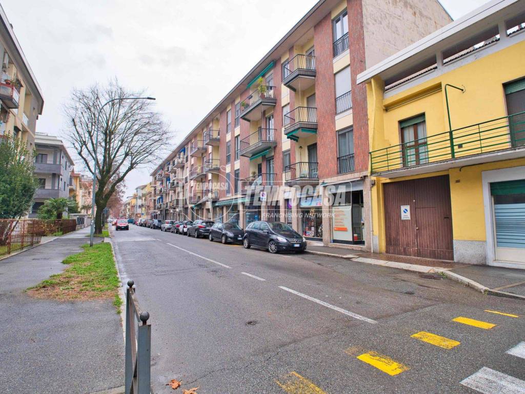 Appartamento a Novara in Viale Alessandro Volta - Foto 2