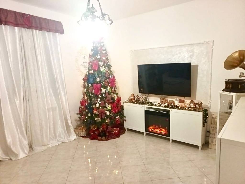 Appartamento a Giarre in Viale Don Luigi Sturzo - Foto 2