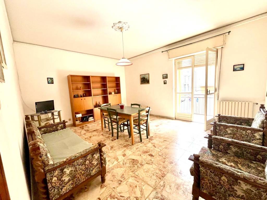 Appartamento a Giarre in Via Angelo Musco - Foto 5