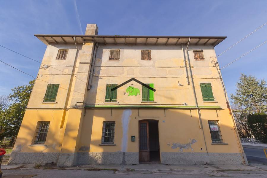 Rustico / casale a Pramaggiore in Piazza Guglielmo Marconi, 47 - Foto 2