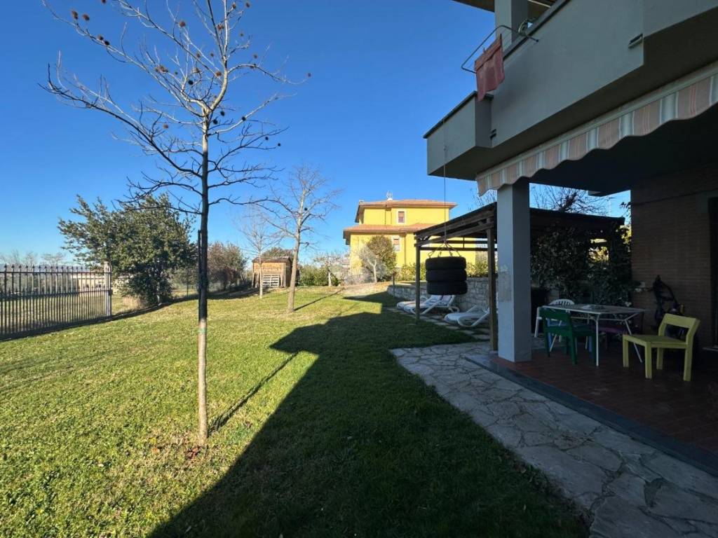 Villa a Montecastrilli in Via G. Puccini, 9 - Foto 4