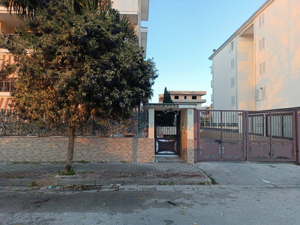 Box / garage a San nicola la strada in Via Fuga, 49 - Foto 2