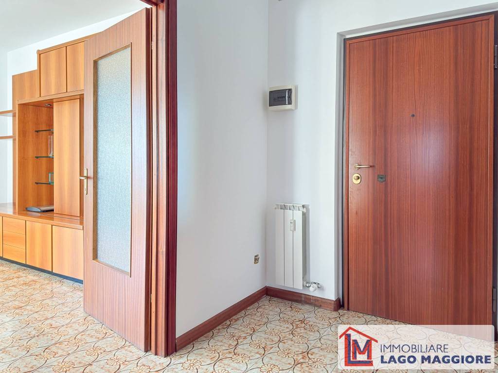 Appartamento a Angera in Via Cavalieri di Vittorio Veneto - Foto 4