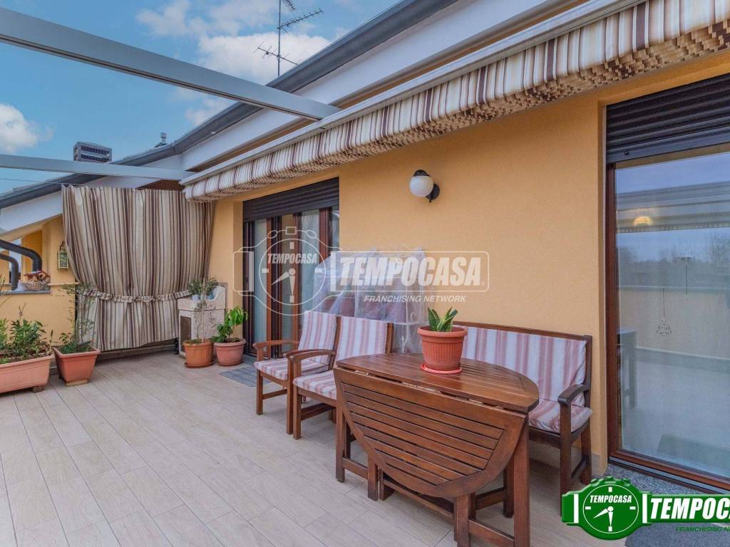 Appartamento a Magenta in Via Gian Lorenzo Bernini - Foto 2