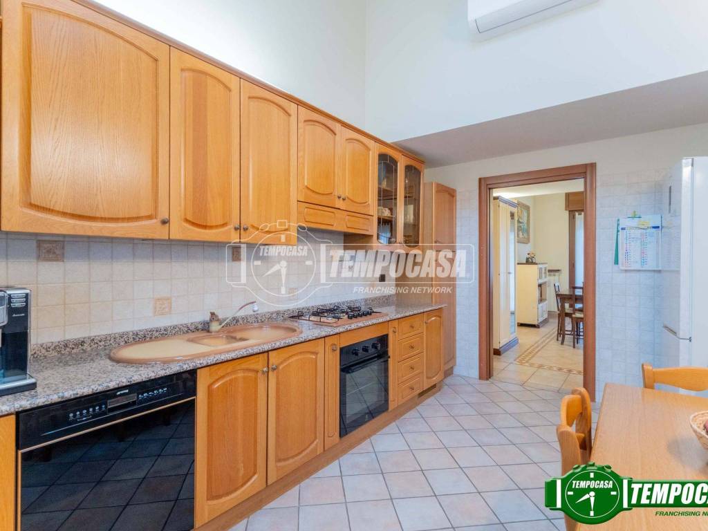 Appartamento a Magenta in Via Gian Lorenzo Bernini - Foto 3