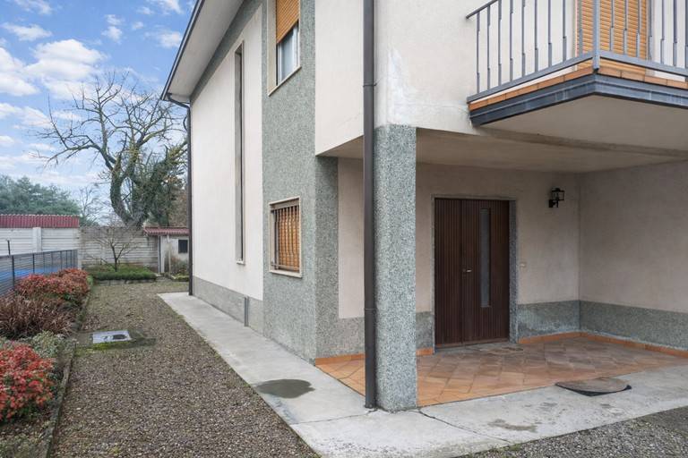 Villa a Gorla maggiore in Via S. Rossi, 15 - Foto 4