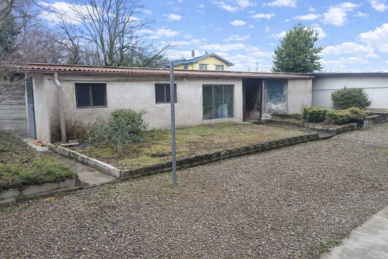 Villa a Gorla maggiore in Via S. Rossi, 15 - Foto 5