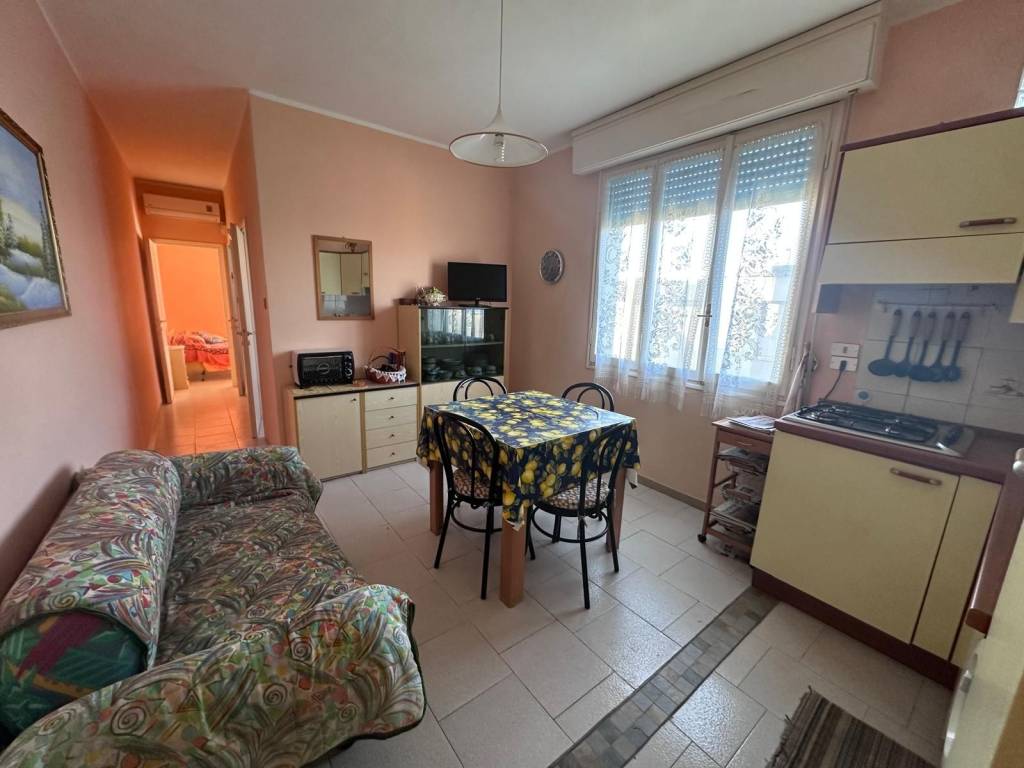 Appartamento a Comacchio in Viale Giovanni Pascoli, 32 - Foto 3
