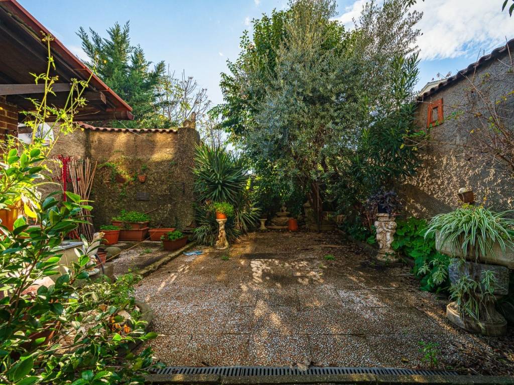 Villa a Pistoia in Via Niccolò Puccini - Foto 2