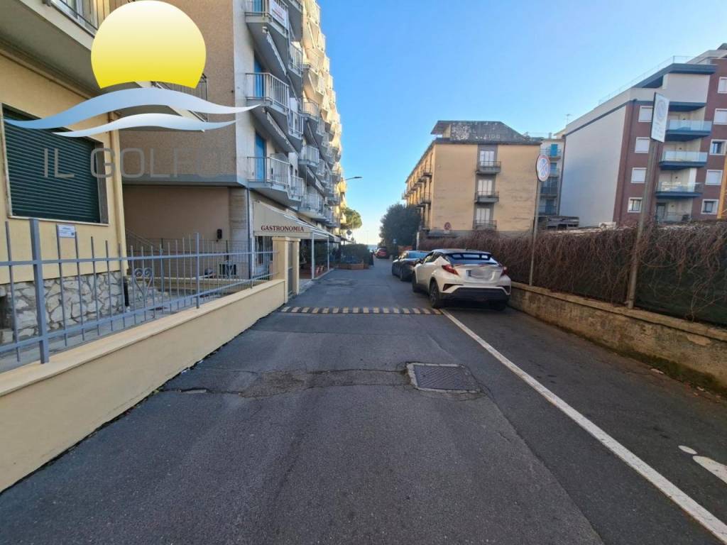 Box / garage a San bartolomeo al mare in Via Elba, 1 - Foto 2