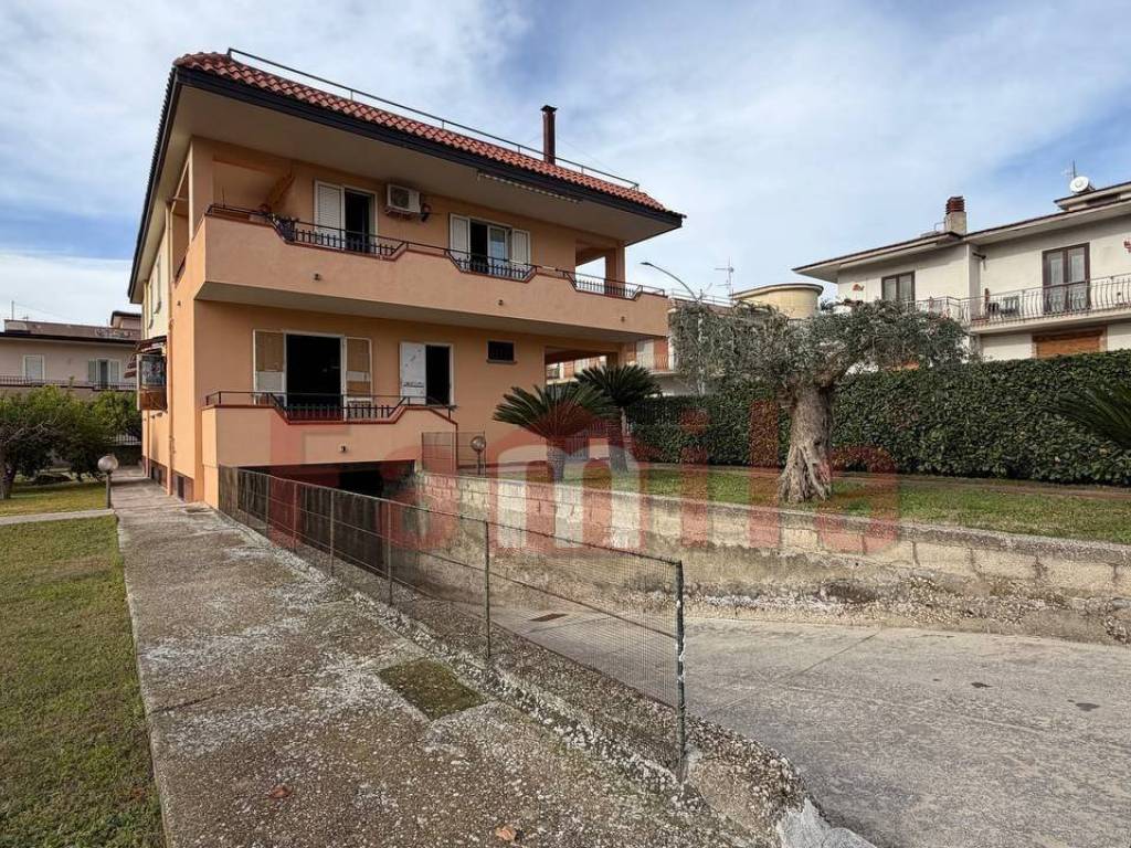 Villa a Avella in Via Giordano Bruno - Foto 3