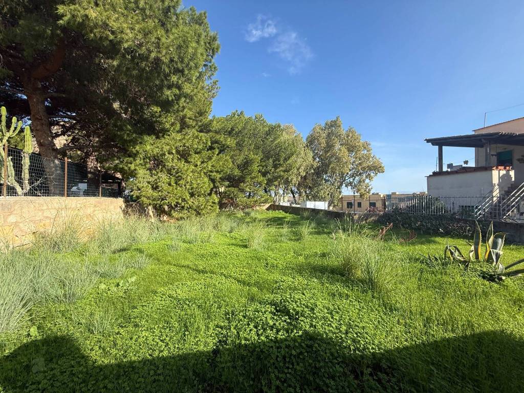 Terreno a San vito lo capo in Via Lipomo, 7 - Foto 3