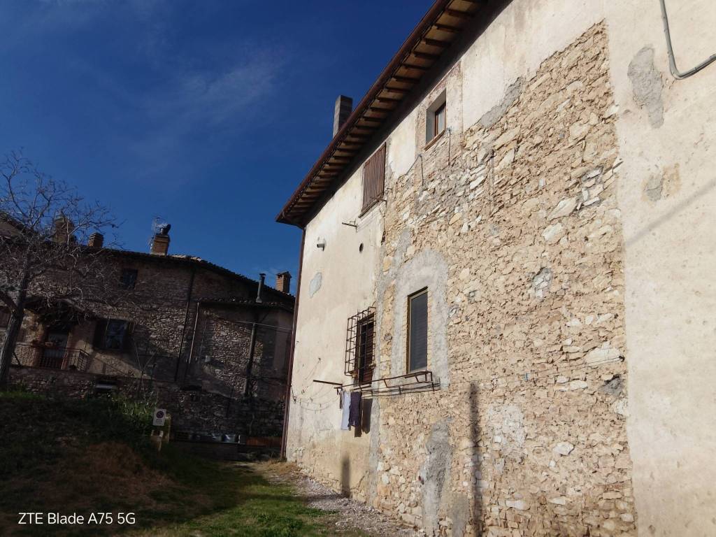Appartamento a Spoleto in Località Silvignano - Foto 2