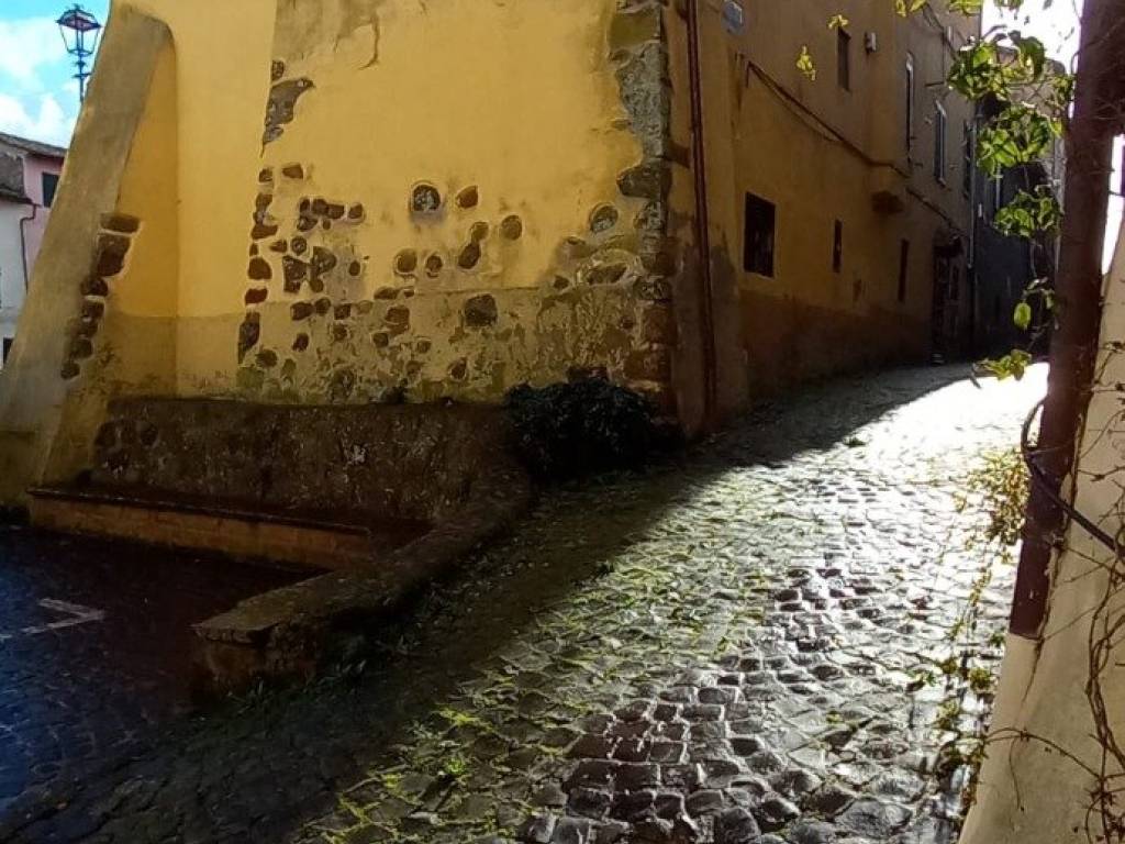 Appartamento a Capodimonte in Via della Gavettona - Foto 4