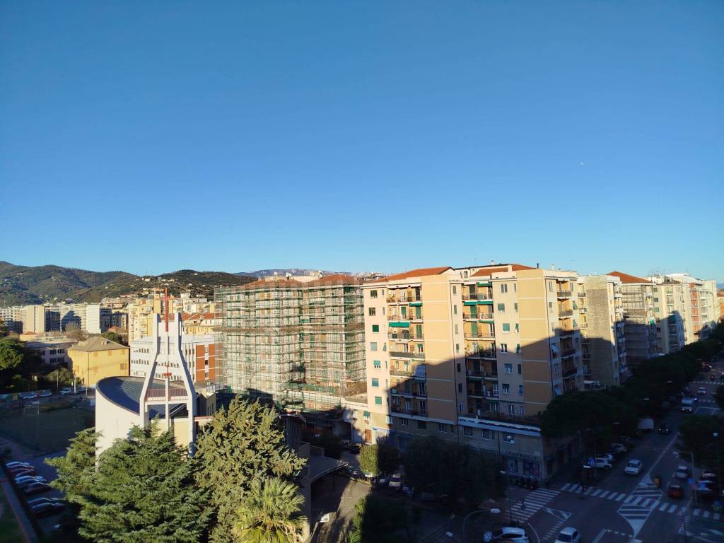 Appartamento a Savona in Corso Tardy e Benech - Foto 2