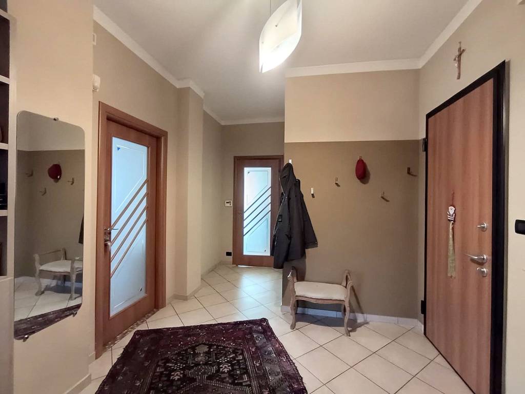 Appartamento a Pinerolo in Viale Piazza d'Armi, 33 - Foto 5
