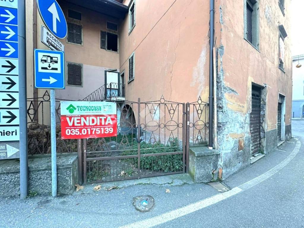 Immobile a Darfo boario terme in Piazza Giacomo Matteotti, 3 - Foto 4