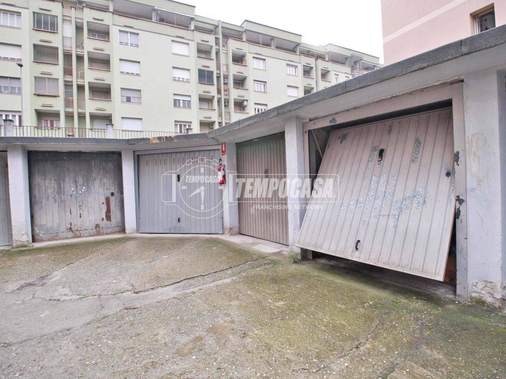 Box / garage a Novara in Viale Giulio Cesare - Foto 3
