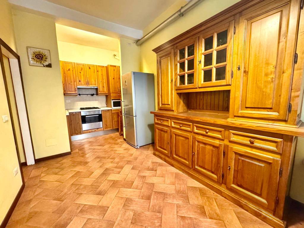 Appartamento a Montevarchi in Via Roma - Foto 5