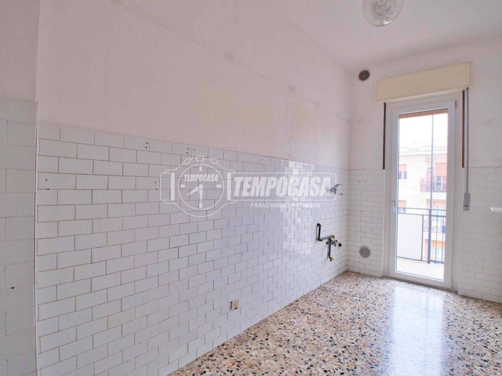 Appartamento a Novara in Via Ortigara - Foto 5