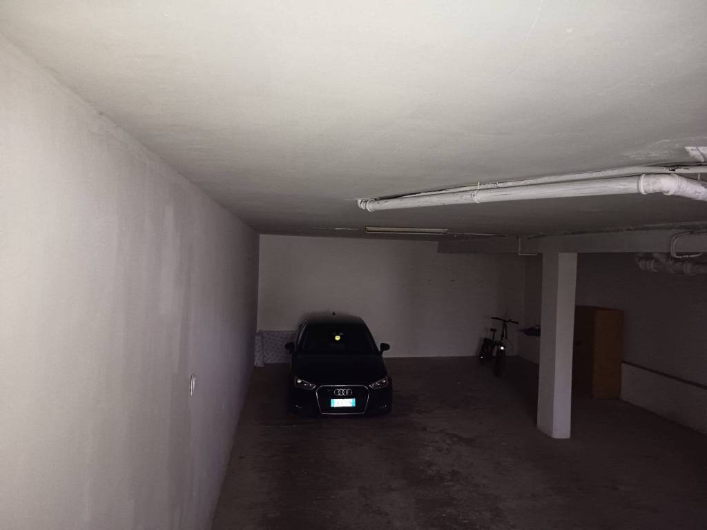 Box / garage a Andria in Via Varsavia - Foto 4