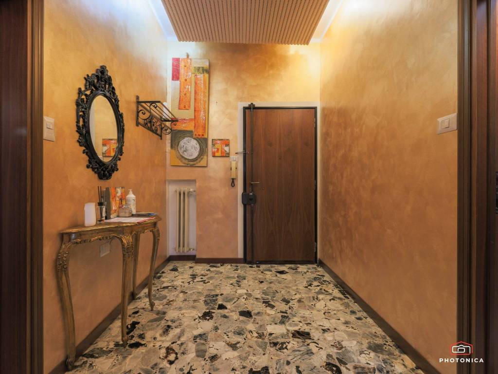 Appartamento a Bologna in Via Marco Emilio Lepido, 104 - Foto 2