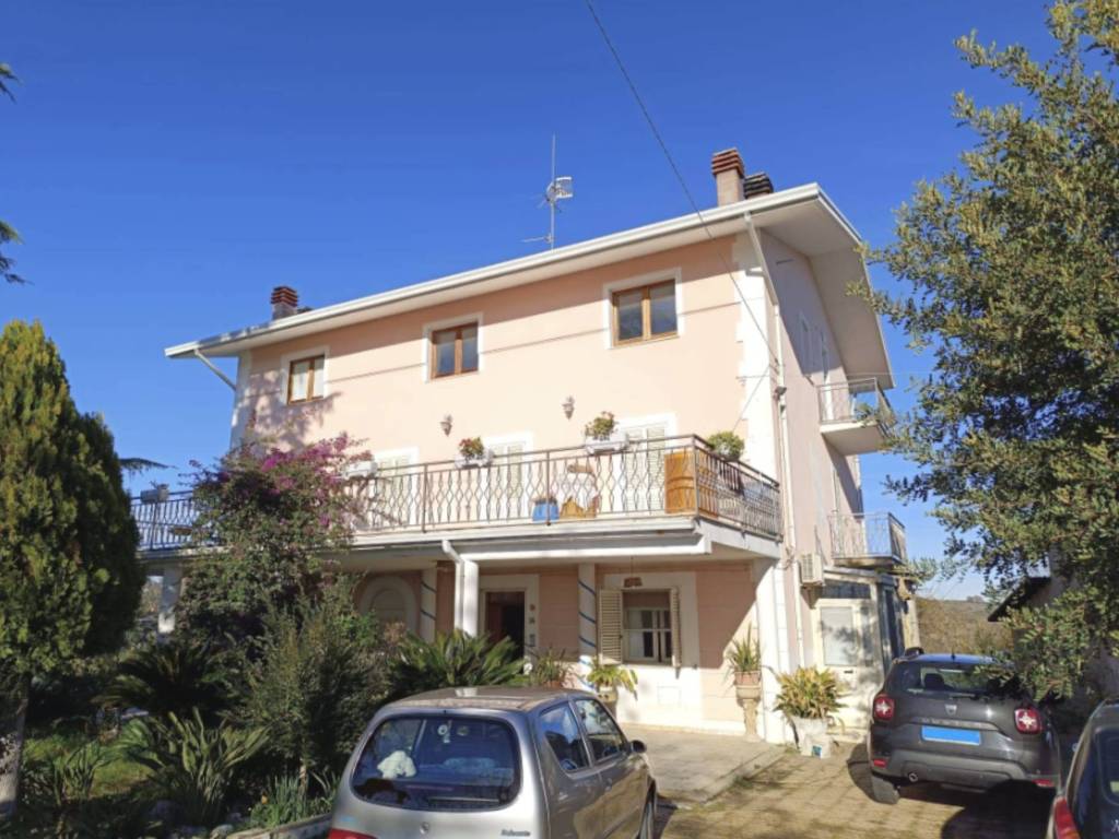 Villa a Orsogna in Contrada Brecciarola, 14 - Foto 2