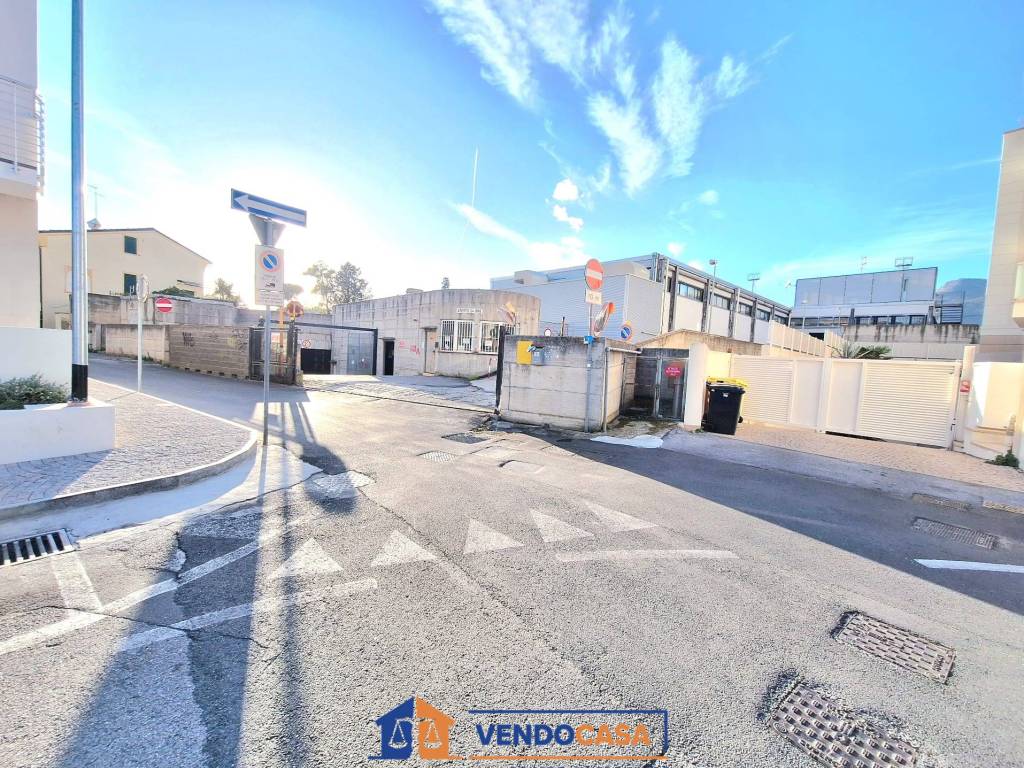 Box / garage a Loano in Via Monte Pasubio - Foto 5