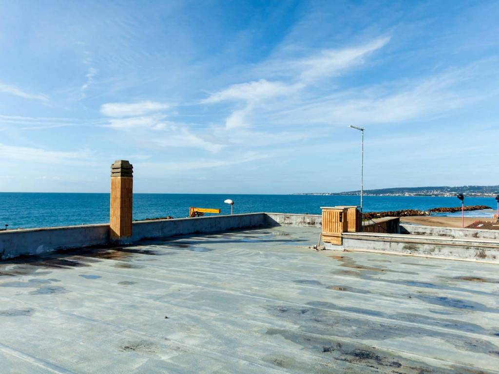 Villa a Santa marinella in Via Mincio, 9 - Foto 2