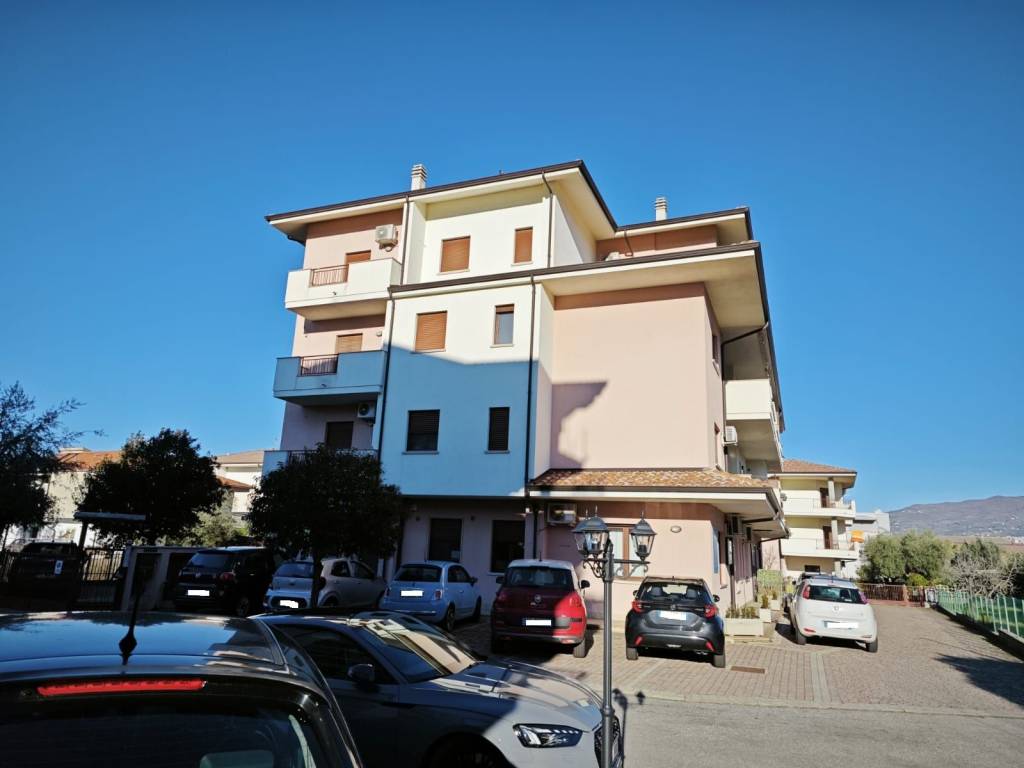 Appartamento a Montalto uffugo in Via del Melograno - Foto 3