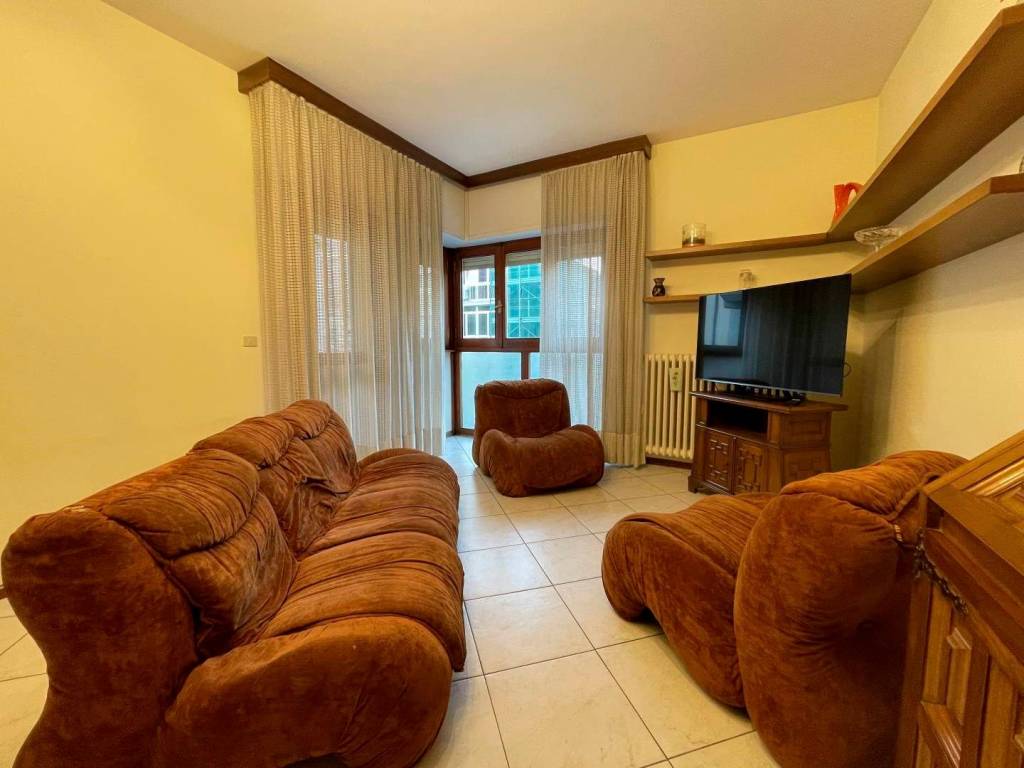 Appartamento a Sondrio in Via Mazzini - Foto 3