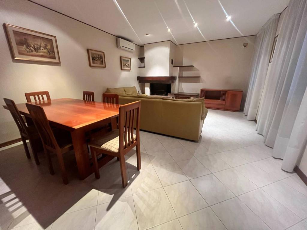 Villa a Mereto di tomba in Via del Monumento, 15 - Foto 4