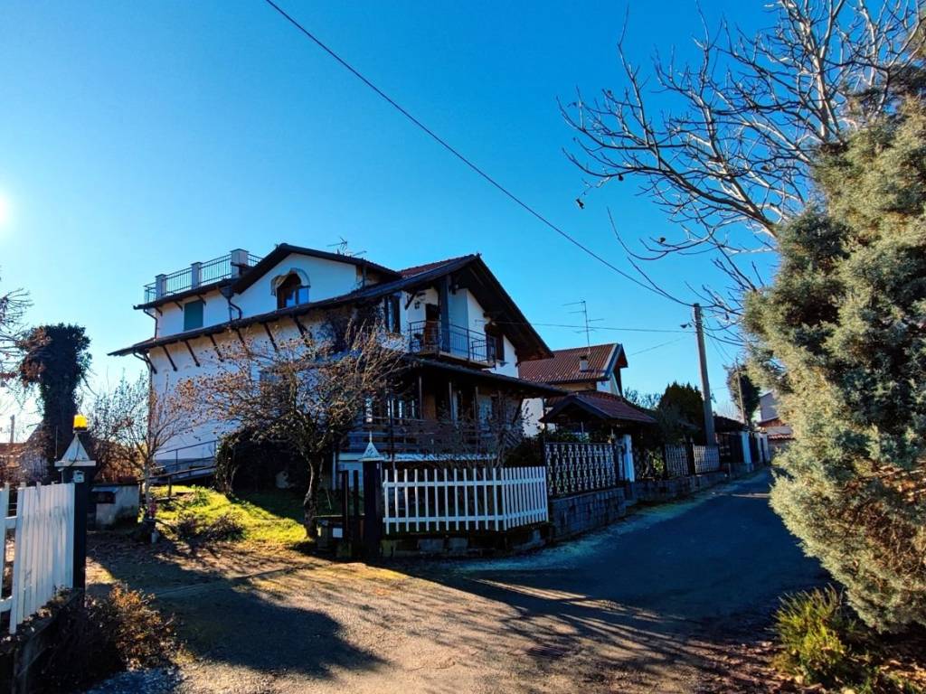 Villa a Gaglianico in Via 25 Aprile - Foto 3
