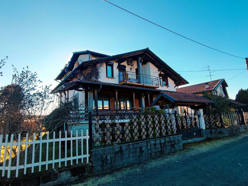 Villa a Gaglianico in Via 25 Aprile - Foto 4