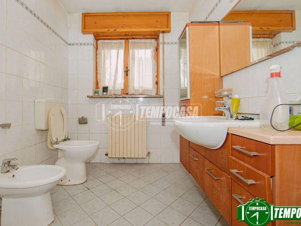 Casa indipendente a Voghera in Strada Valle - Foto 2