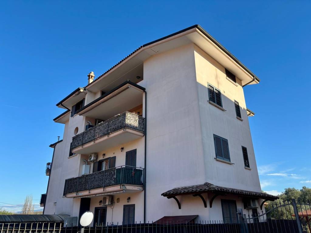 Appartamento a Mentana in Via Ruggero Leoncavallo - Foto 2