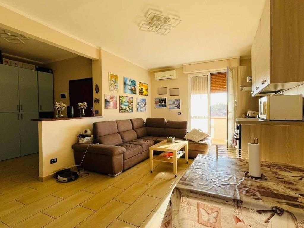 Appartamento a Pontedera in Viale Italia, , 20 - Foto 2