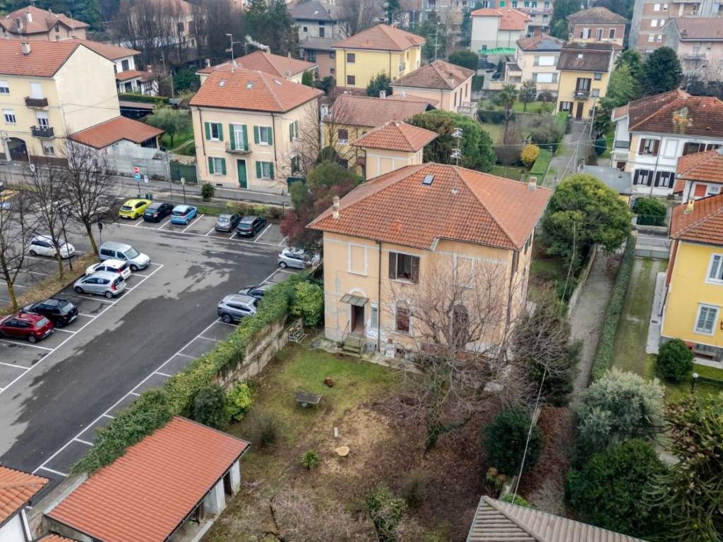 Villa a Tradate in Via Zini, 9 - Foto 2