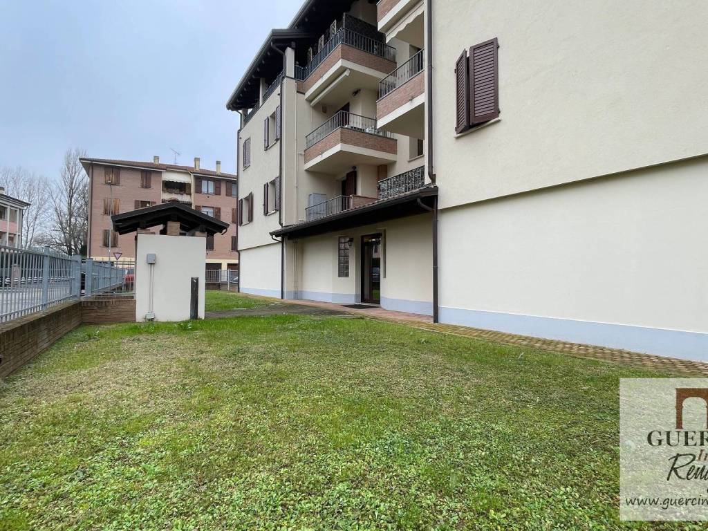 Appartamento a Cento in Via Sicilia, 15 - Foto 2