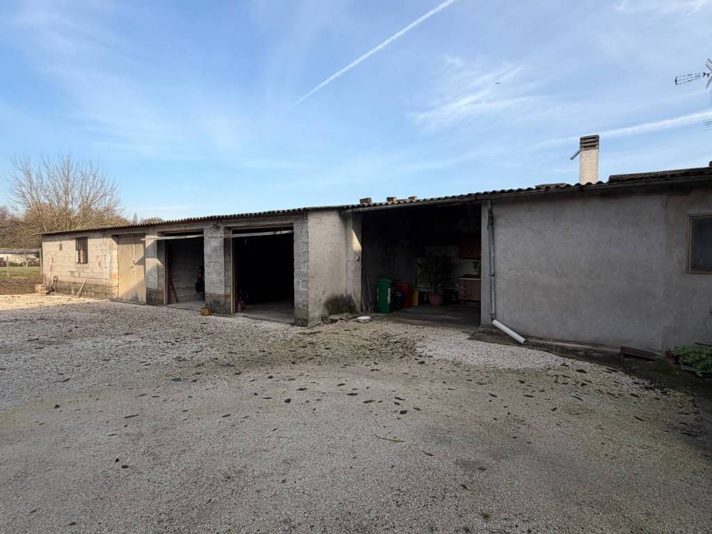 Casa indipendente a San pietro di morubio in Via Muri, 68 - Foto 2