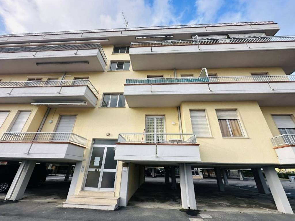 Appartamento a Sarzana in Viale Litoraneo - Foto 4