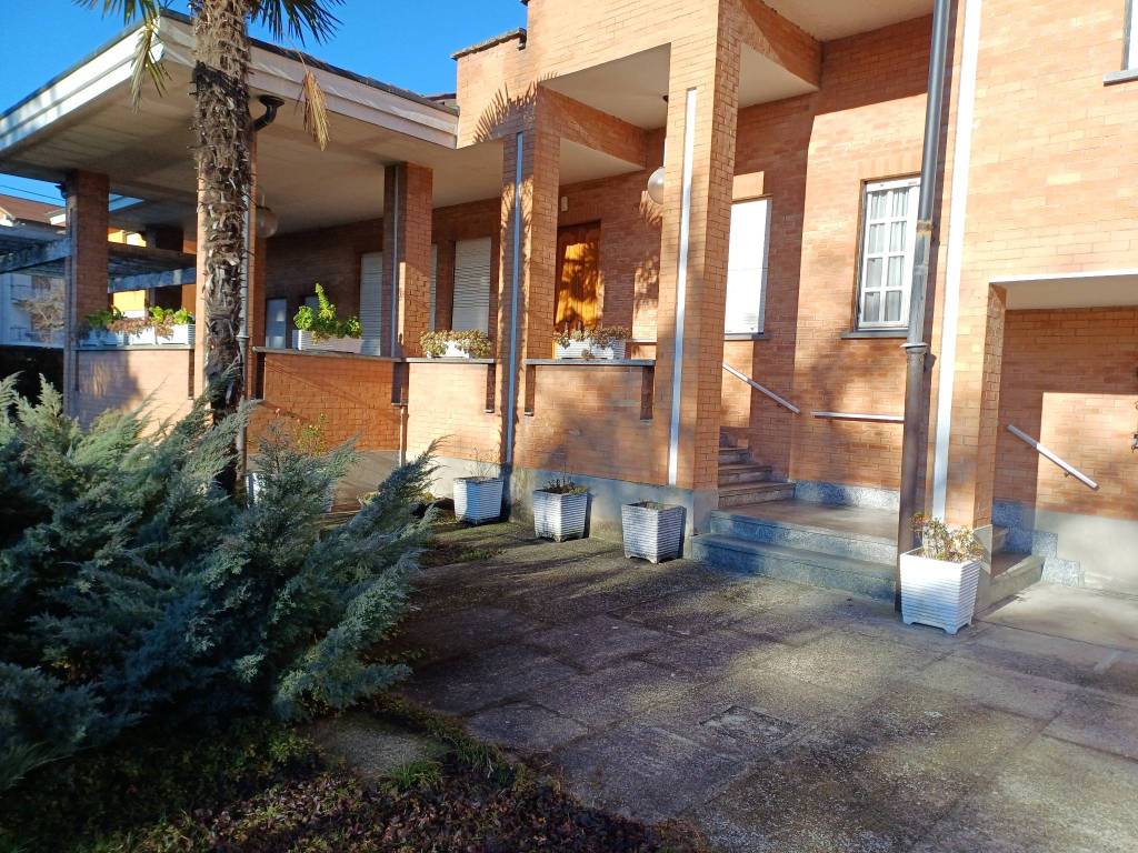 Villa a Crescentino in Via Michelangelo - Foto 2