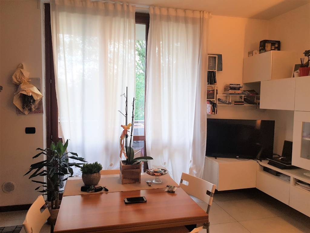 Appartamento a Cernusco sul naviglio in Via Camillo Benso di Cavour - Foto 5