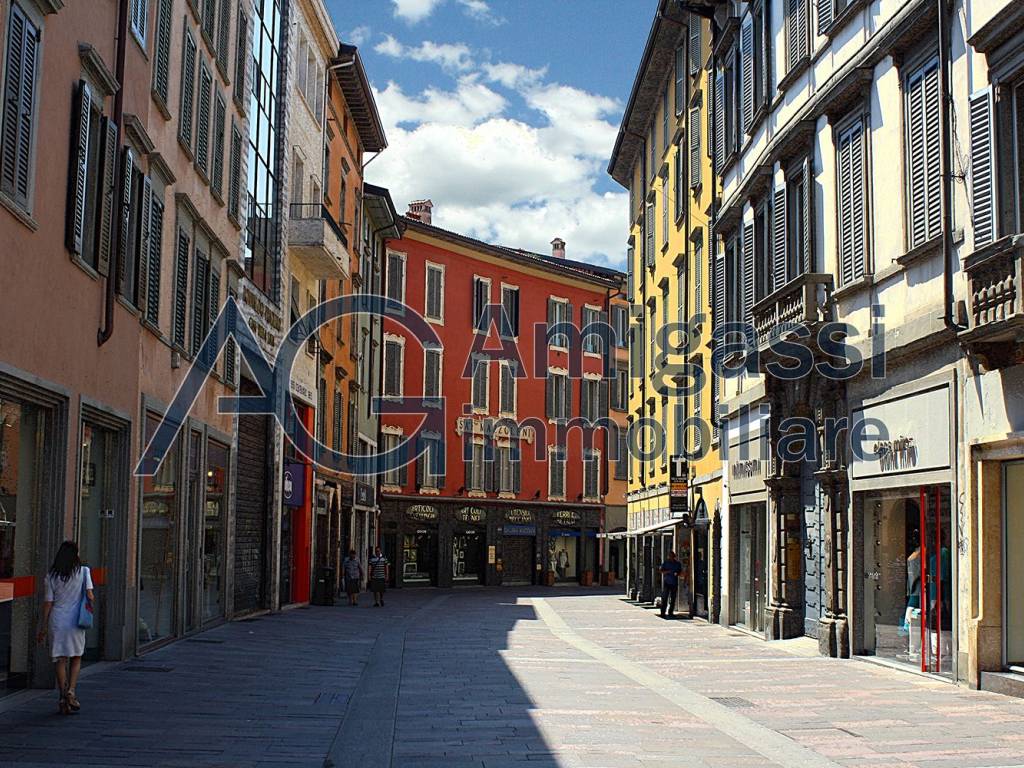 Appartamento a Bergamo in Via Pietro Paleocapa - Foto 4