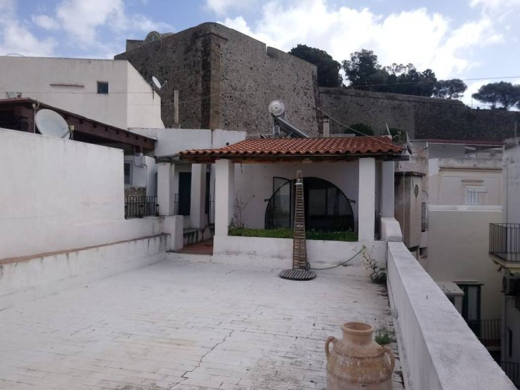 Villa a Lipari in Via Giuseppe Garibaldi - Foto 3