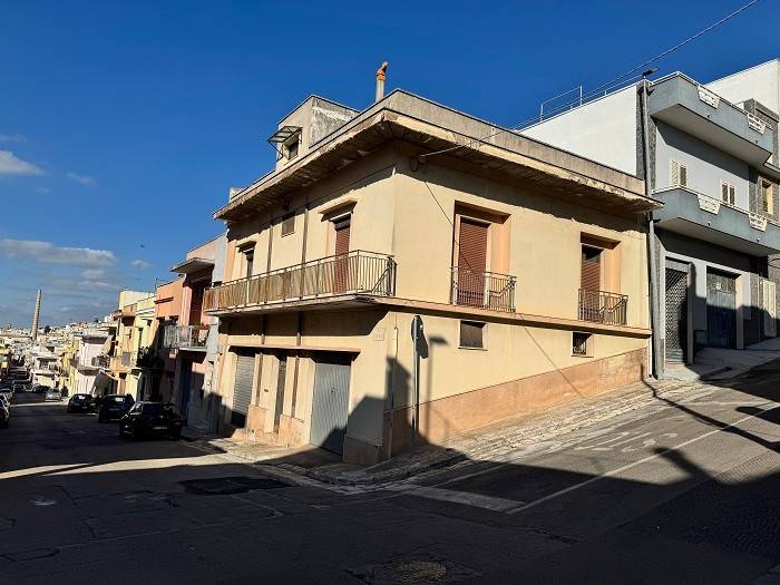 Casa indipendente a Matino in Via Zara, 107 - Foto 2