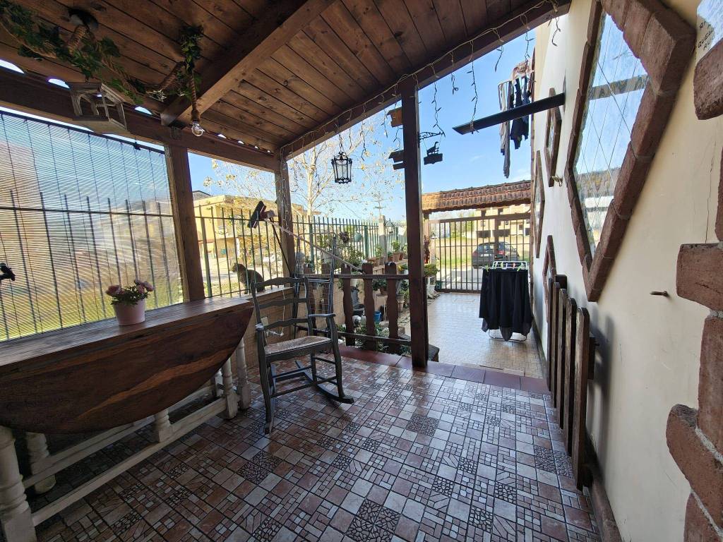 Appartamento a Giugliano in campania in Via Grotta dell'Olmo, 98 - Foto 2