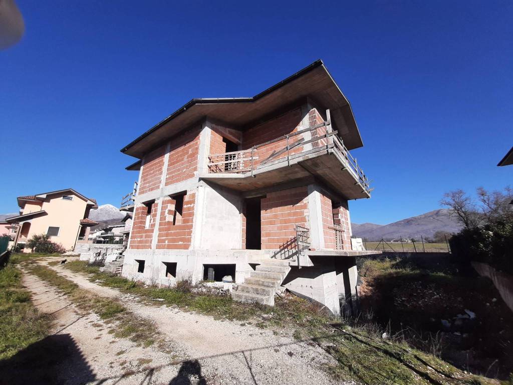 Villa a Avezzano in Via Renato Fucini - Foto 3